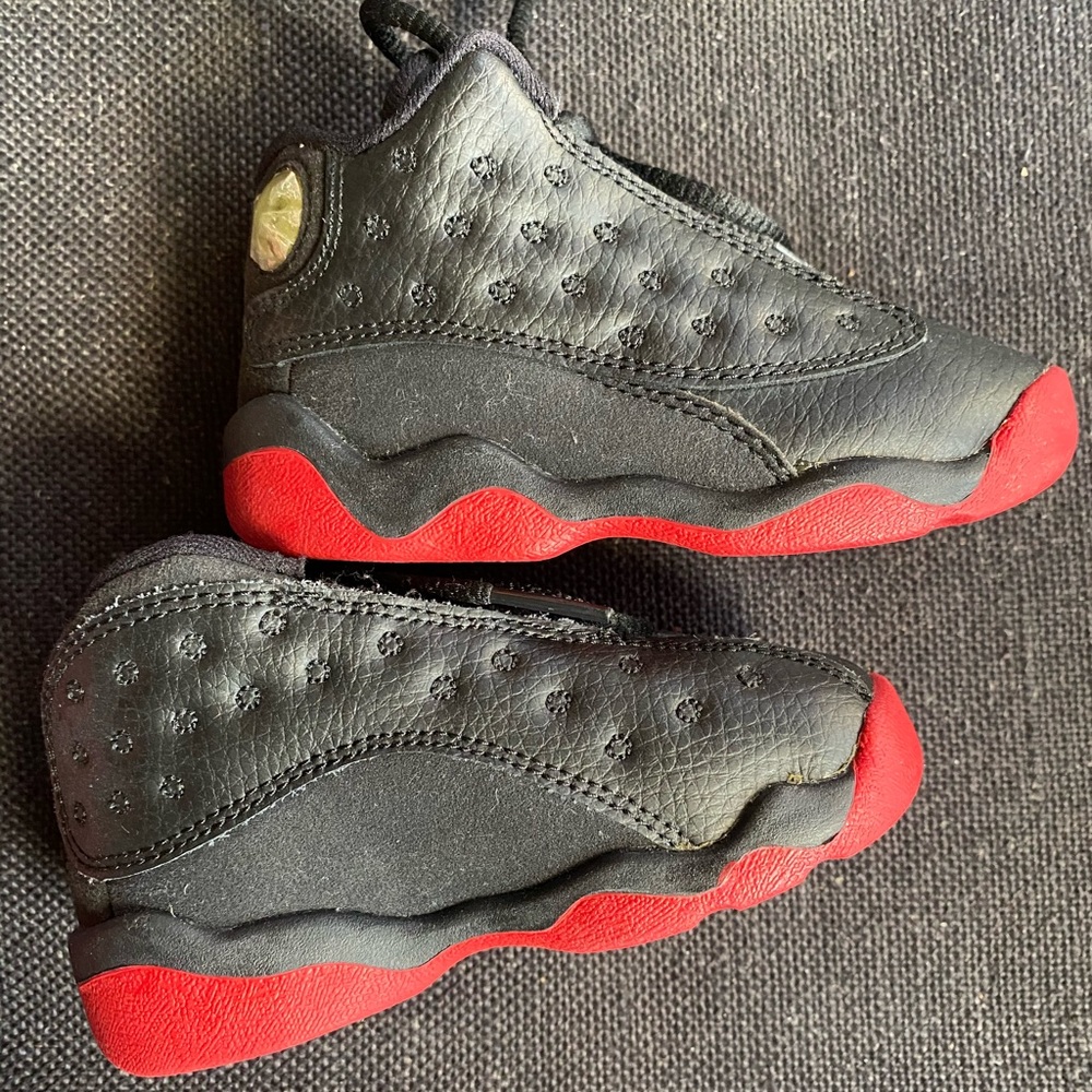 JORDANS Boys' 13 Retro OG Sneakers